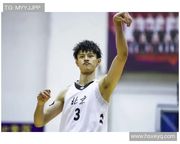 雷丁与韦康比激战正酣谁能在这场较量中笑到最后